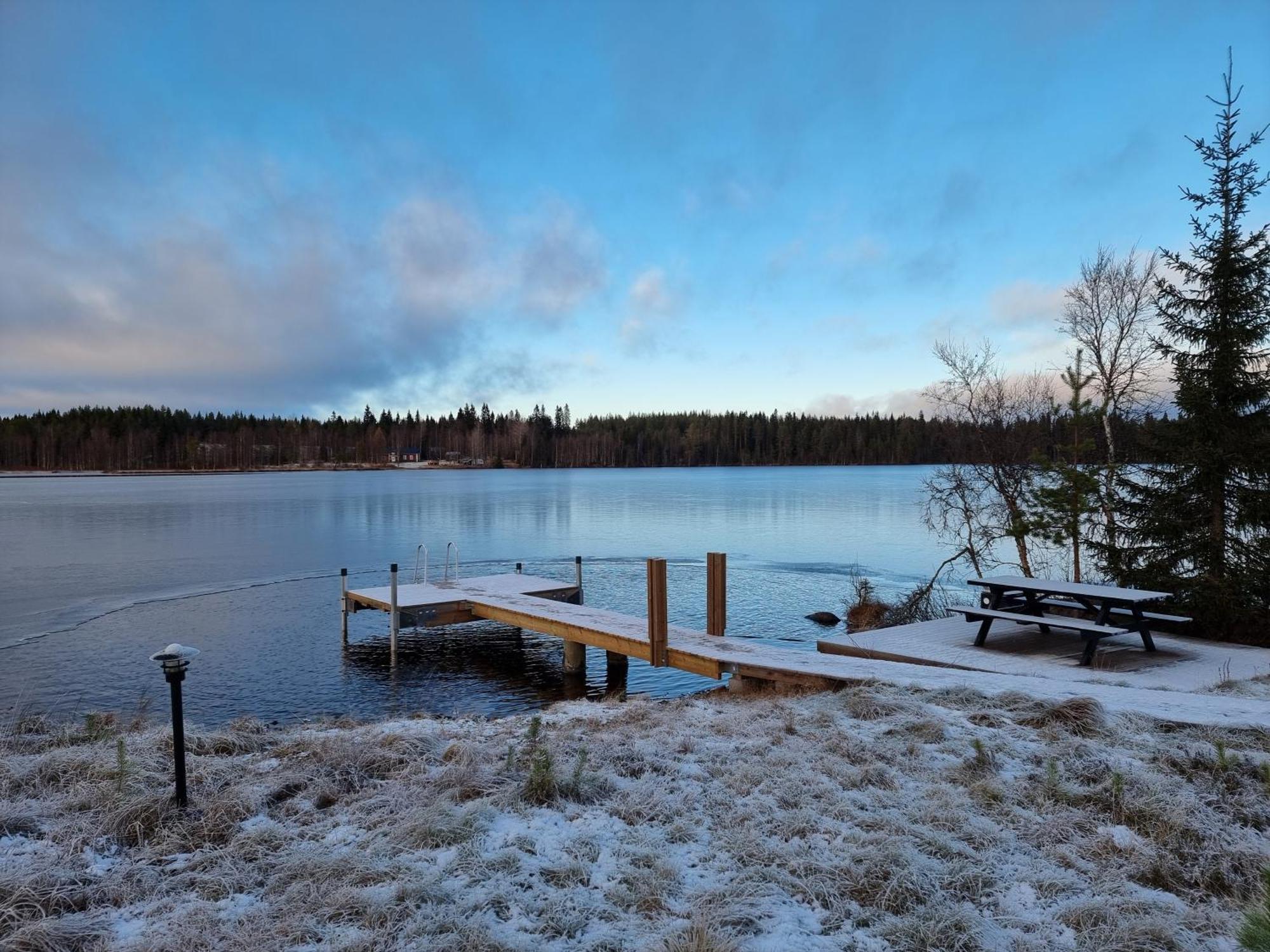 Huvila Eraemaajaerven Rannalla Taivalkoskella Jokijärvi Exteriér fotografie